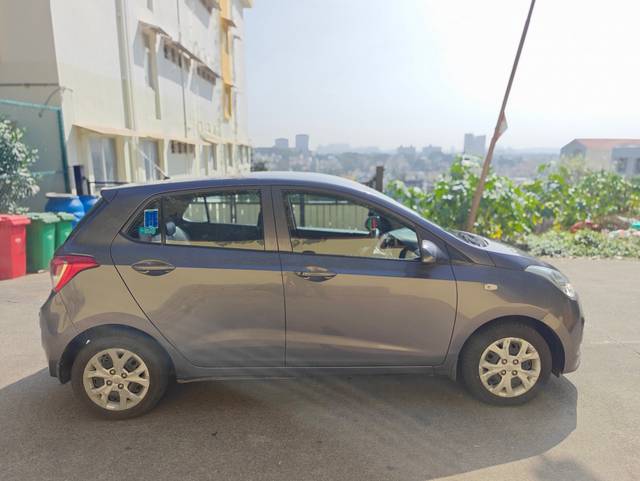 https://images10.gaadi.com/usedcar_image/4317153/original/116e178aa14e372550ebede1d07fc7af.jpg?imwidth=6401