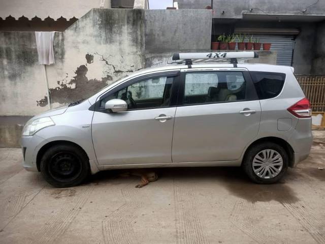 https://images10.gaadi.com/usedcar_image/4317159/original/processed_90a82a0a-fdd1-4950-b7c9-d9a9f10136c4.jpg?imwidth=6401