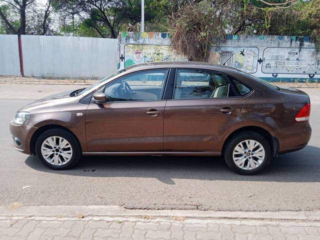 https://images10.gaadi.com/usedcar_image/4317286/original/processed_fe15578d7c54dc8119fa9027c5e29d3e.jpg?imwidth=6402