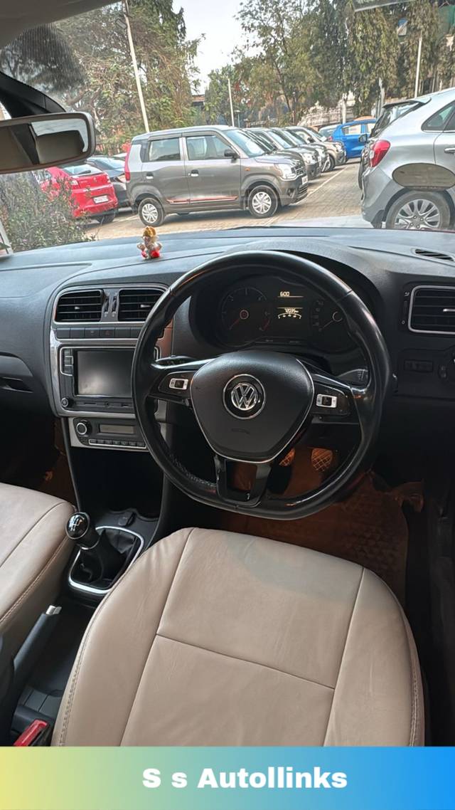 https://images10.gaadi.com/usedcar_image/4317303/original/c78fdf495201977aebd7b116293ee2d7.jpg?imwidth=6402