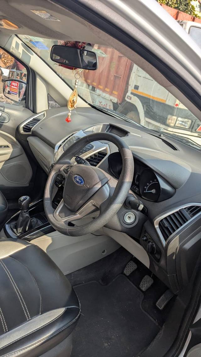 https://images10.gaadi.com/usedcar_image/4317330/original/5529daacce3e6319a2561cd719f1adf2.jpg?imwidth=6401