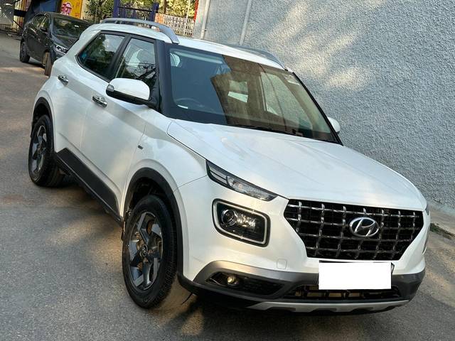 https://images10.gaadi.com/usedcar_image/4317347/original/processed_66481d7d4843e249df46e15bd34191fe.jpg?imwidth=6400