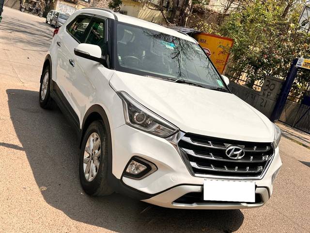 https://images10.gaadi.com/usedcar_image/4317379/original/processed_cab1206bf1ccf6efd86145fc69e7d4e9.jpg?imwidth=6400