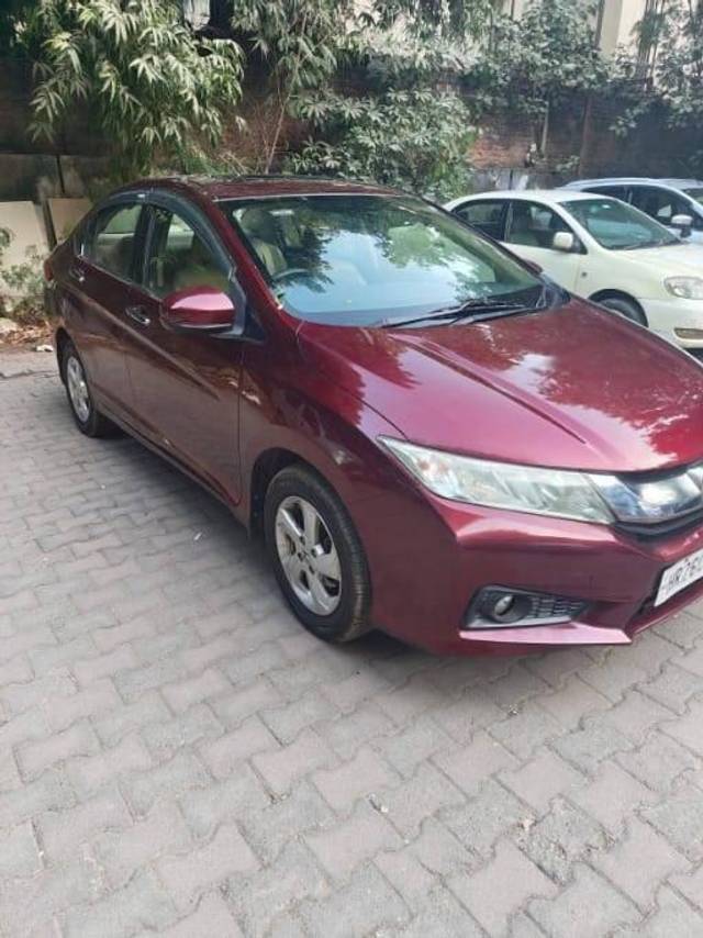 https://images10.gaadi.com/usedcar_image/4317392/original/processed_bc4ceacb7ff16a95db0f6de47838471c.jpg?imwidth=6400