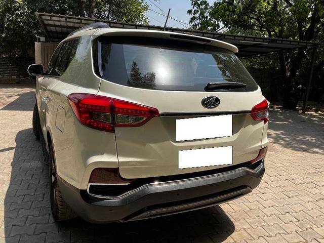 https://images10.gaadi.com/usedcar_image/4317414/original/c061072013ec94eb4f9d4770f2090ff7.jpg?imwidth=6401