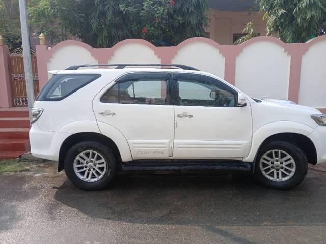 https://images10.gaadi.com/usedcar_image/4317460/original/f0d3a52d5359b746b434f2dde96fe02d.jpg?imwidth=6402