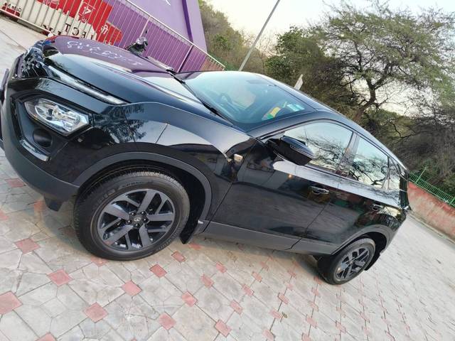 https://images10.gaadi.com/usedcar_image/4317464/original/processed_8c1adad4548c6f8f6e5b55f82aca71cc.jpg?imwidth=6402