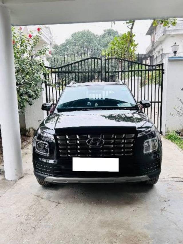 https://images10.gaadi.com/usedcar_image/4317506/original/processed_4b3b58b8-7565-4353-86a2-b08f28468610.jpeg?imwidth=6400