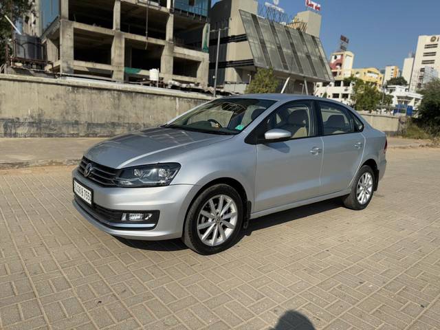 https://images10.gaadi.com/usedcar_image/4317516/original/0c4038884566e96180cee2184633a18b.jpg?imwidth=6401