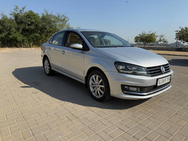 https://images10.gaadi.com/usedcar_image/4317516/original/2fb74b02514913c4af1dc2fe35dfe0f5.jpg?imwidth=6400