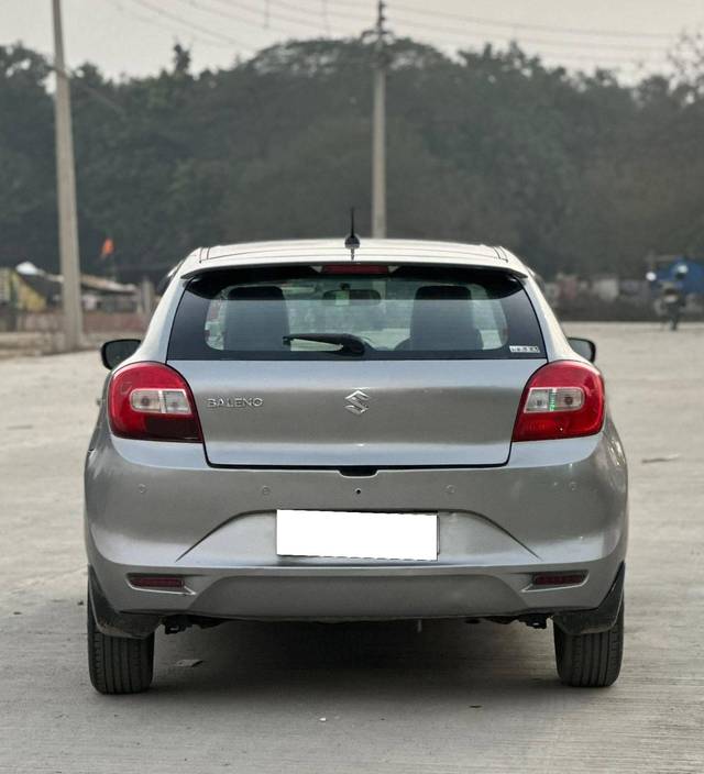 https://images10.gaadi.com/usedcar_image/4317546/original/processed_ce528aab7ed57f41d68dc02340417e55.jpg?imwidth=6402