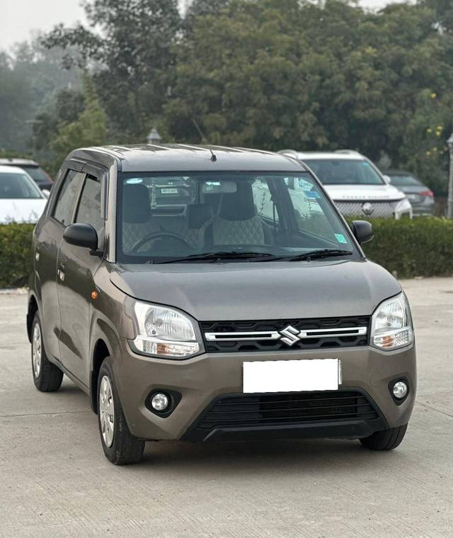 https://images10.gaadi.com/usedcar_image/4317566/original/processed_8f805d6410e5c981ebb39c68226027e3.jpg?imwidth=6400