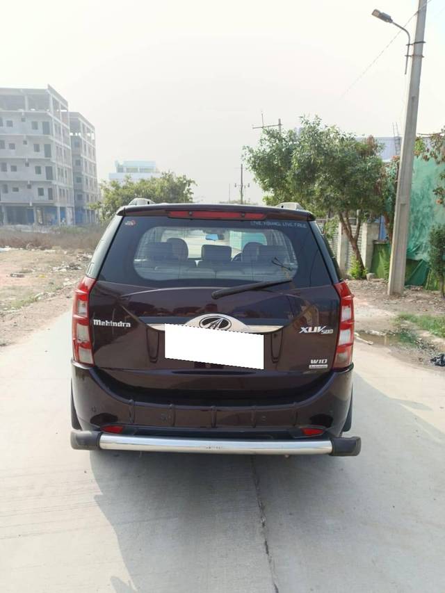 https://images10.gaadi.com/usedcar_image/4317573/original/processed_6c5d66a1a6bb791586e24e181c58e245.jpg?imwidth=6402