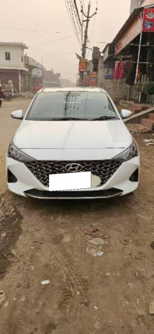 https://images10.gaadi.com/usedcar_image/4317578/original/processed_dfb22af8-427b-487f-821d-20283b7278a2.jpg?imwidth=6401