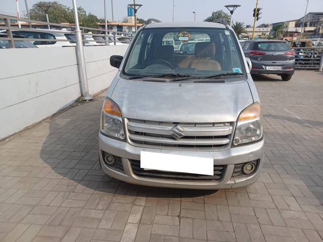 https://images10.gaadi.com/usedcar_image/4317585/original/processed_9a531d39-30dc-4224-b368-984285363b94.jpg?imwidth=6402