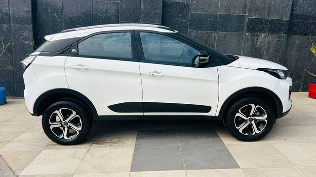 https://images10.gaadi.com/usedcar_image/4317642/original/73a3af93a95428a4b37f0b5c2d4e5826.jpg?imwidth=6401