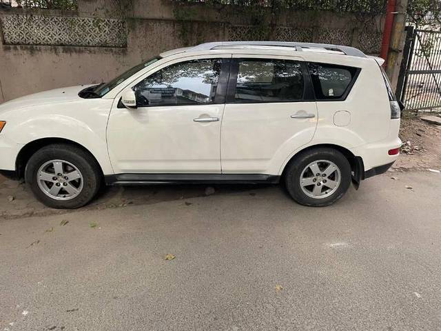 https://images10.gaadi.com/usedcar_image/4317727/original/4c6069d1fff53a43dec695f4f22357b4.jpeg?imwidth=6400