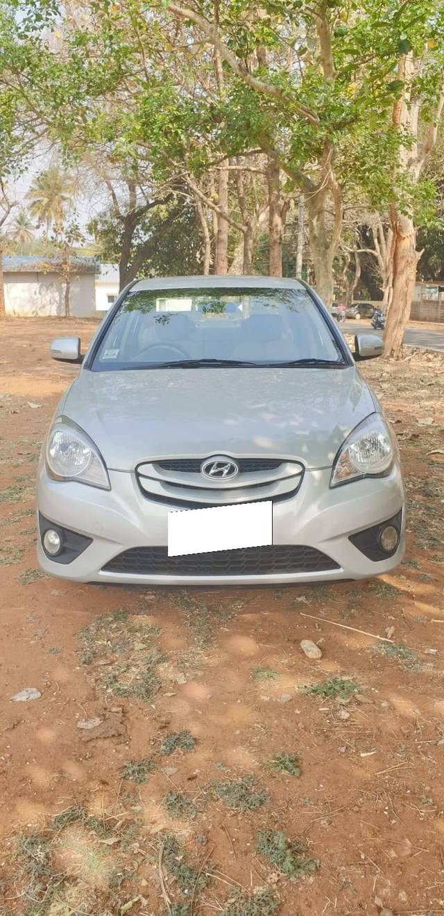 https://images10.gaadi.com/usedcar_image/4317753/original/processed_b8d06dbff2fc76df80ffcef16a8eeaad.jpg?imwidth=6400