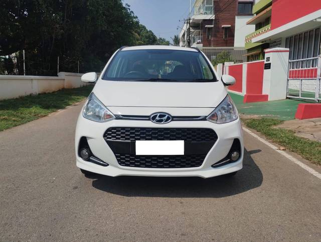 https://images10.gaadi.com/usedcar_image/4317776/original/processed_edbdacfce24fb709d4d08a67e920b1e6.jpg?imwidth=6400