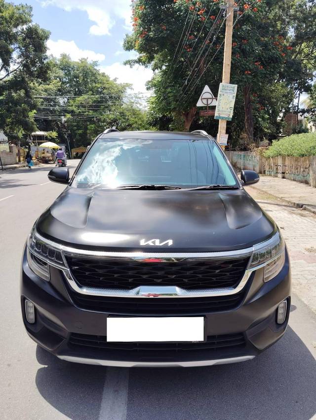 https://images10.gaadi.com/usedcar_image/4317795/original/processed_9276ead7d77cf4bd604a955c269326cd.jpg?imwidth=6400