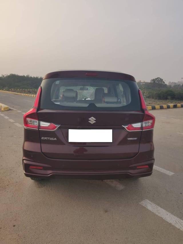 https://images10.gaadi.com/usedcar_image/4317804/original/processed_be260a2df0fbb7546f06f523390223fe.jpg?imwidth=6402