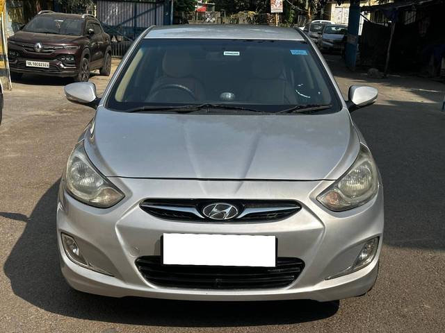 https://images10.gaadi.com/usedcar_image/4317885/original/processed_b21497aab3e87a3d4e1b05778071c8fb.jpg?imwidth=6401