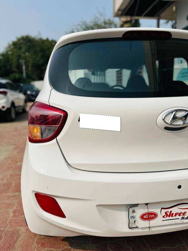 https://images10.gaadi.com/usedcar_image/4317923/original/processed_d2011a7f915722824a1b56bf24348042.jpg?imwidth=6400