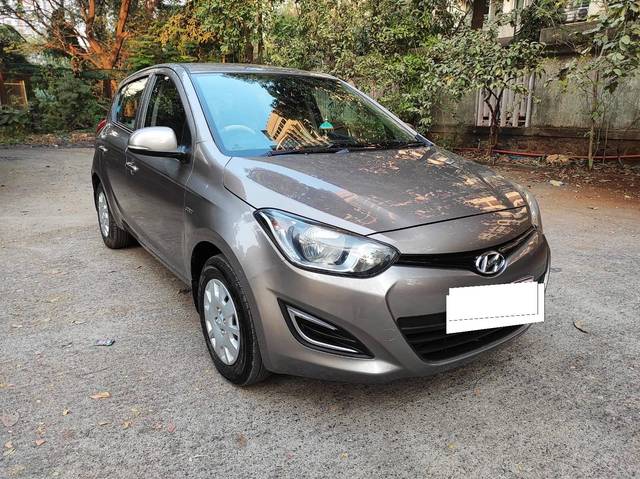 https://images10.gaadi.com/usedcar_image/4317943/original/processed_842a3d14c18471b4d6a724e85da38487.jpg?imwidth=6400