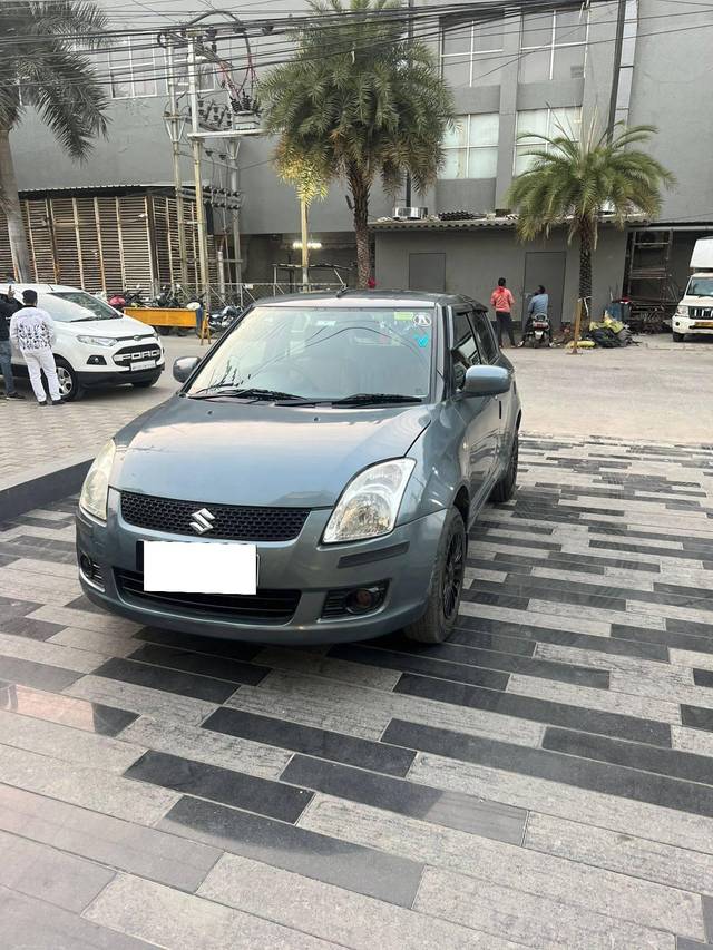 https://images10.gaadi.com/usedcar_image/4317948/original/processed_04018ed9ccea6e1ba5c805668a9c56ce.jpg?imwidth=6402