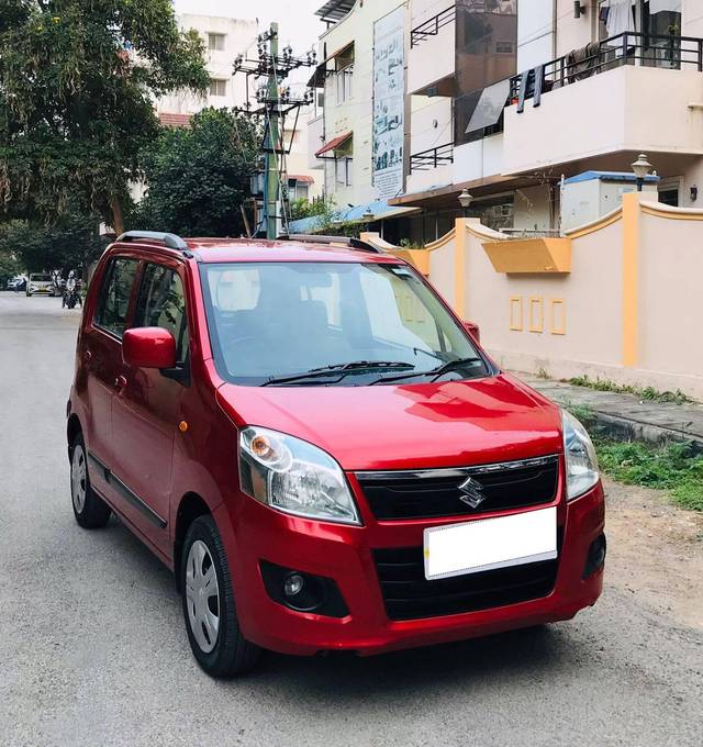 https://images10.gaadi.com/usedcar_image/4318016/original/processed_e612e001ab8e48933979831d3e31161a.jpg?imwidth=6400