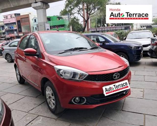 https://images10.gaadi.com/usedcar_image/4318026/original/5690ac6dde1a4ec3668aa80664767817.jpeg?imwidth=6400