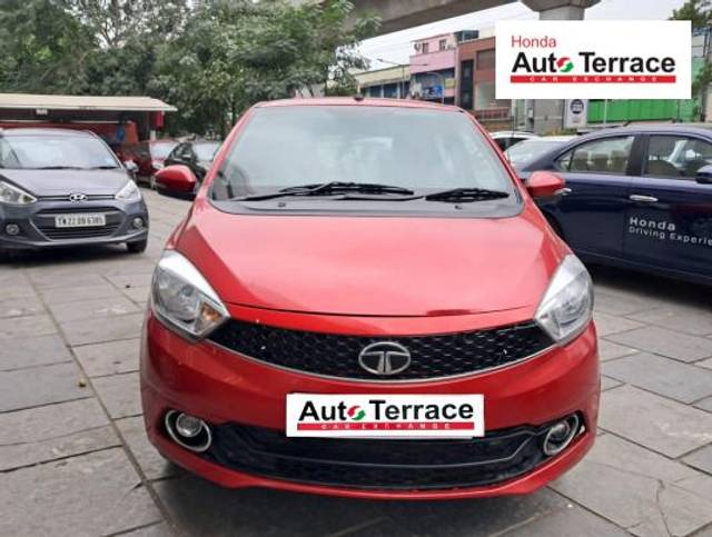 https://images10.gaadi.com/usedcar_image/4318026/original/571f5852cbce32b514f1772a1ac17153.jpeg?imwidth=6400