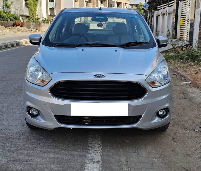 https://images10.gaadi.com/usedcar_image/4318158/original/processed_22397b16c7bc63580d2554214d266ba5.jpg?imwidth=6402