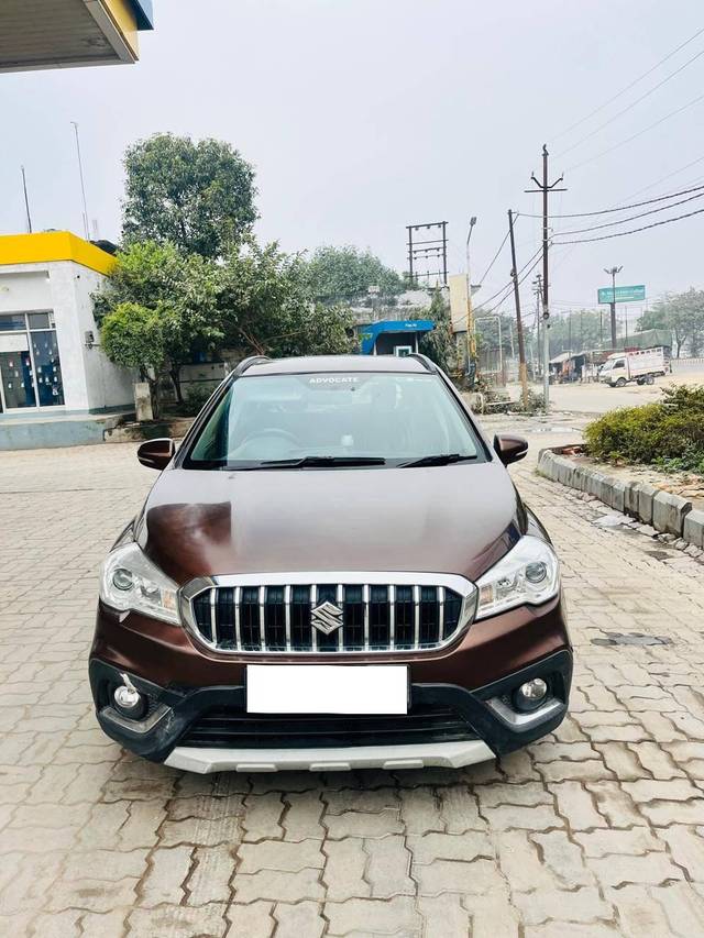 https://images10.gaadi.com/usedcar_image/4318205/original/processed_aabe8fc63ed8f1b7d2929e8e8cfcc897.jpg?imwidth=6402