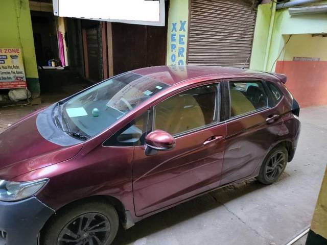 https://images10.gaadi.com/usedcar_image/4318275/original/processed_fc804253-9bb8-441a-ba80-13315481b820.jpg?imwidth=6400