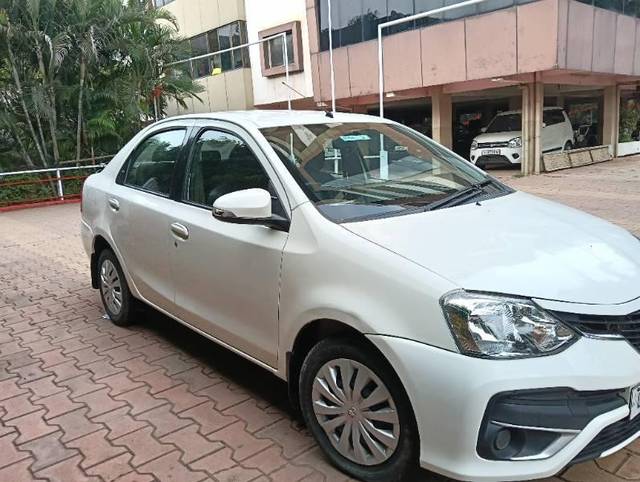 https://images10.gaadi.com/usedcar_image/4318341/original/processed_e59e4ffc-121a-4107-94d1-3aed737ffe6c.jpg?imwidth=6400