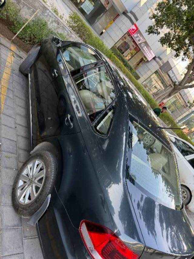 https://images10.gaadi.com/usedcar_image/4318394/original/b195b4db302eb21f0a20df82921e9eba.jpeg?imwidth=6402