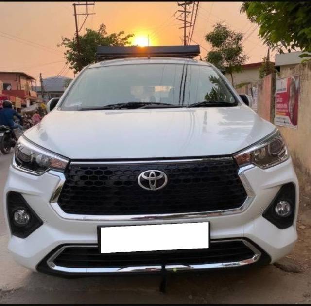 https://images10.gaadi.com/usedcar_image/4318422/original/processed_c84e8167-fe1d-4744-af8b-c05c7ac3a730.jpeg?imwidth=6402