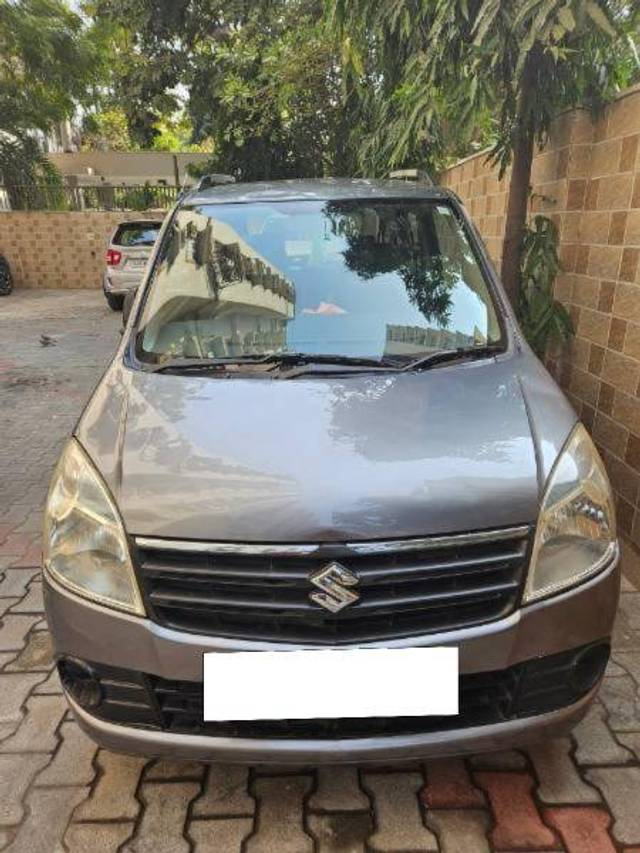 https://images10.gaadi.com/usedcar_image/4318517/original/0efbc951b1a262a73750a0b0670765e5.jpg?imwidth=6400