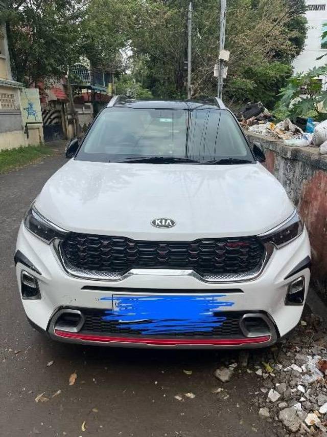 https://images10.gaadi.com/usedcar_image/4318561/original/processed_6e524aa6-35d5-4844-835b-0f9756d3d3d4.jpg?imwidth=6400