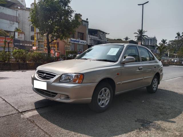 https://images10.gaadi.com/usedcar_image/4318572/original/processed_16ab48644b82176d77f90e110cf46bdc.jpg?imwidth=6402