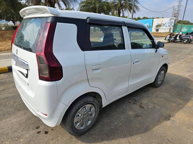 https://images10.gaadi.com/usedcar_image/4318598/original/processed_54e7aef0a0c32ef89edd10d6e91b9aad.jpg?imwidth=6402