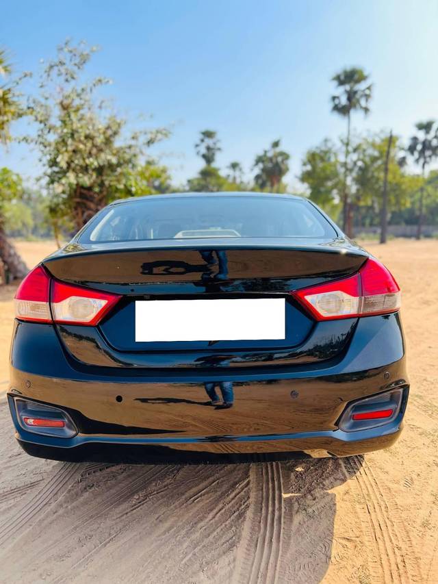 https://images10.gaadi.com/usedcar_image/4318609/original/processed_ae6bec7a182e253ab02c548cdccf50f9.jpeg?imwidth=6402