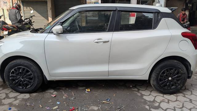 https://images10.gaadi.com/usedcar_image/4318636/original/3d6ae5ec9029545c859dfc5b19e826f4.jpg?imwidth=6402