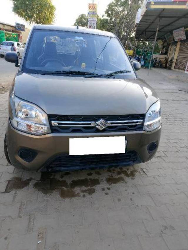 https://images10.gaadi.com/usedcar_image/4318752/original/98daf25ca3239b2b510f5b3e74c8e049.jpg?imwidth=6400