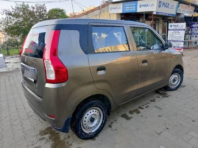 https://images10.gaadi.com/usedcar_image/4318752/original/c8f754485472768ca024de51792b5ee5.jpg?imwidth=6402