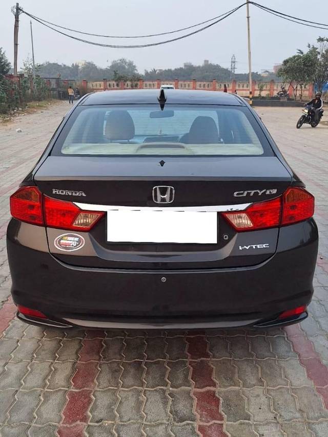 https://images10.gaadi.com/usedcar_image/4318778/original/processed_dcd214614c736eb55e8d3c0010f72810.jpg?imwidth=6402