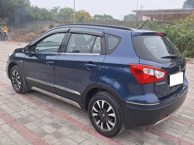 https://images10.gaadi.com/usedcar_image/4318793/original/processed_9c81fe5d8d17dc902d423e71b043cf33.jpg?imwidth=6402