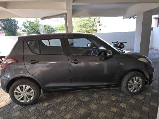 https://images10.gaadi.com/usedcar_image/4318804/original/processed_8e37016b-8315-4530-9ab6-6c107c82c307.jpg?imwidth=6401