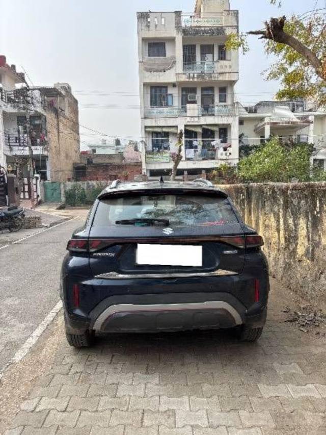 https://images10.gaadi.com/usedcar_image/4318816/original/processed_82bc2990-d654-424c-ad75-1a06da80089e.jpg?imwidth=6401